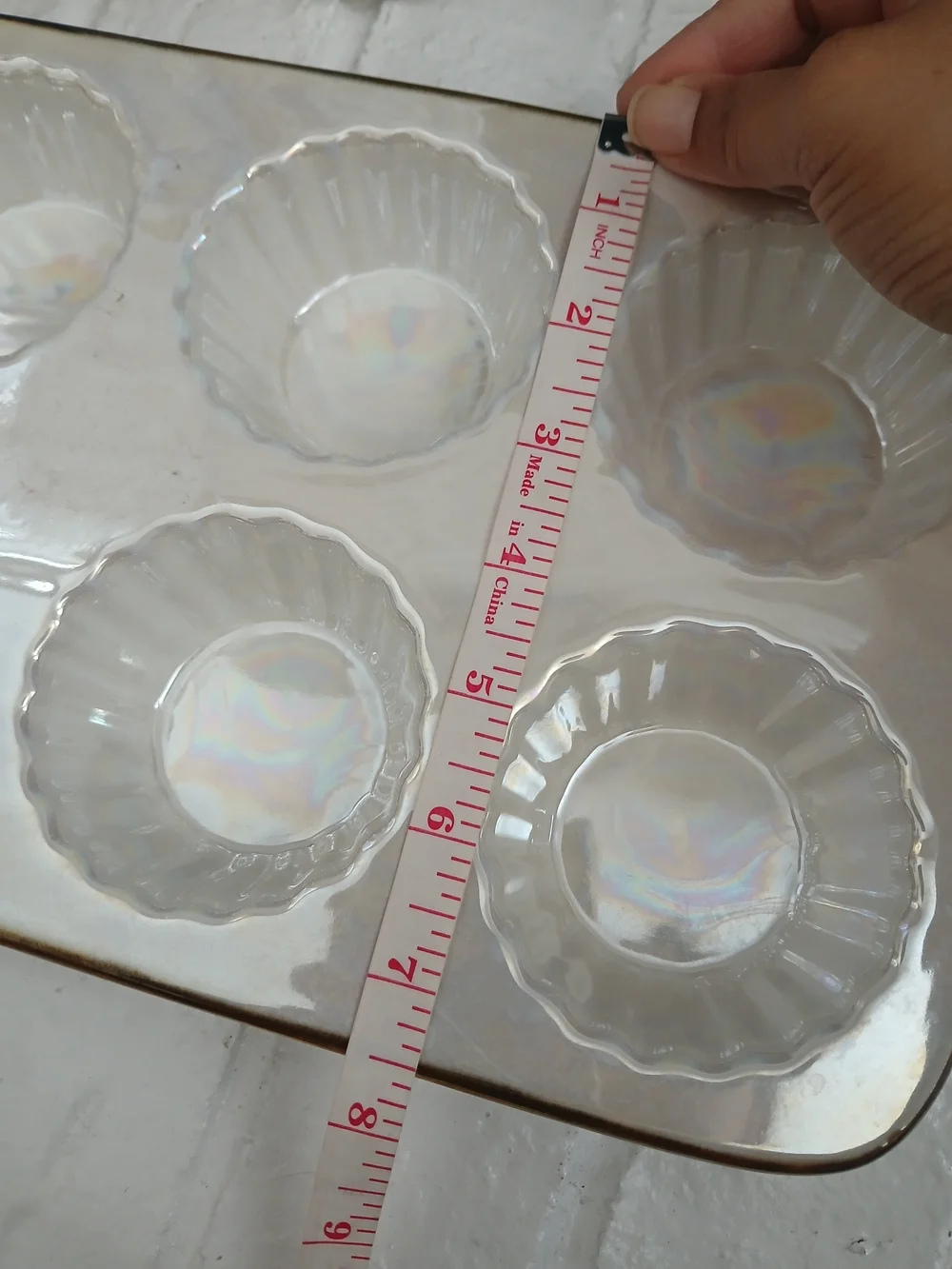 Southern Living 6-Cup Muffin Mother Of Pearl Stoneware Baking Pan